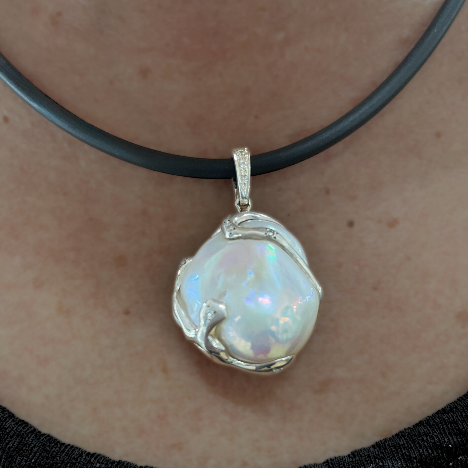 Pearl necklace enhancer deals