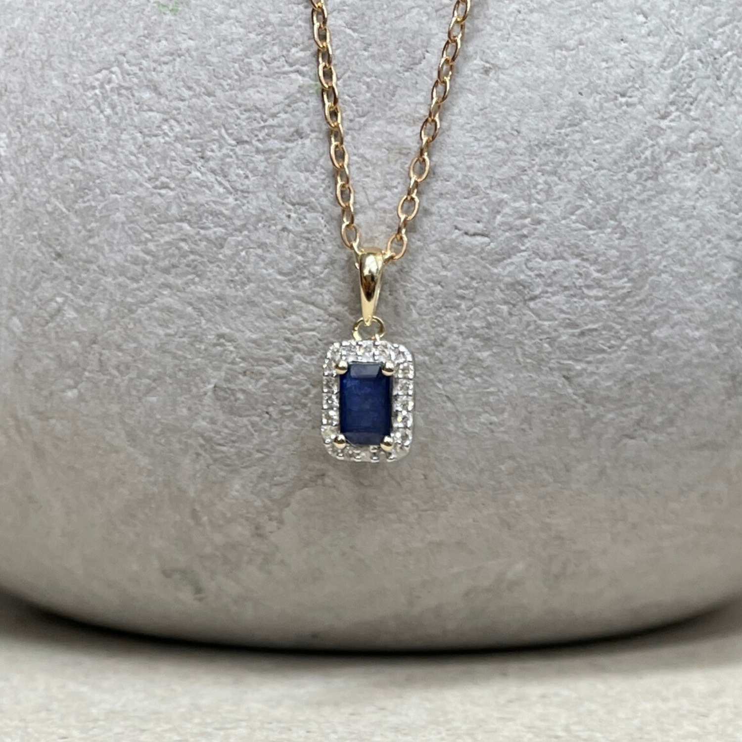 9YG Sapphire & Diamond Pendant