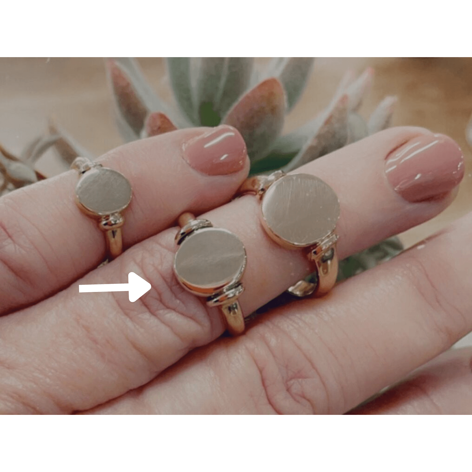 Oval Signet Ring - GRACE (10.5x9mm)