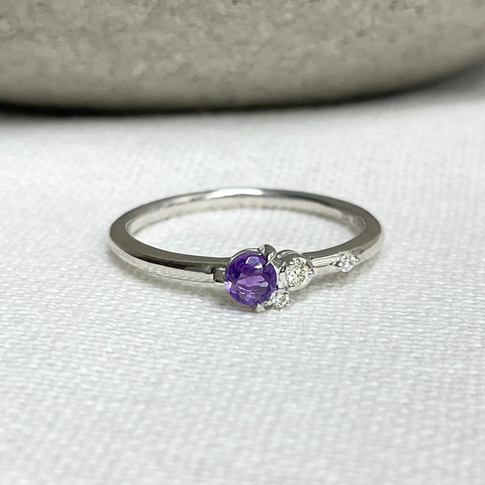 9ct White Gold Amethyst & Diamond Ring