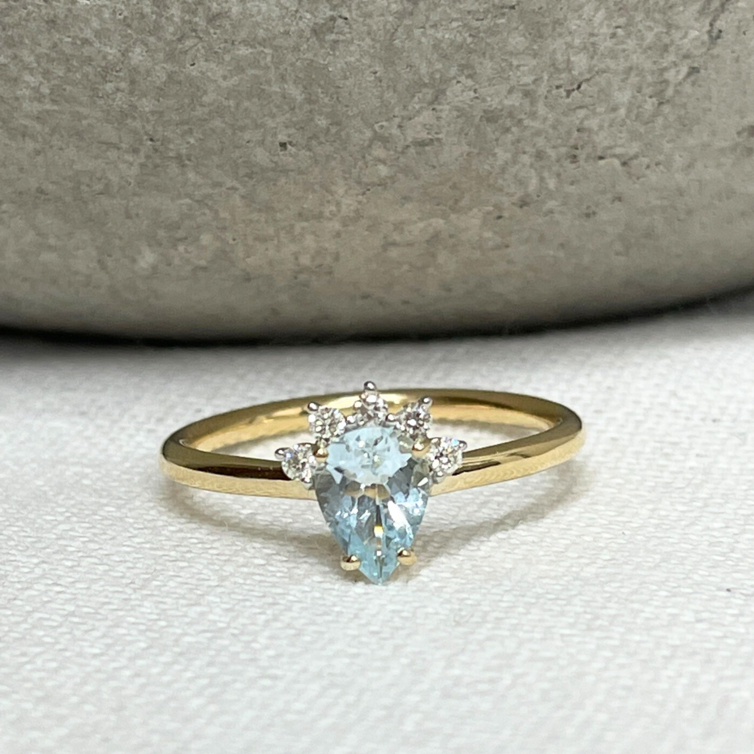 14k Yellow Gold Ring Set With Aquamarine And Diamonds at Best Price in  Jaipur | Swarnganga Jewellers