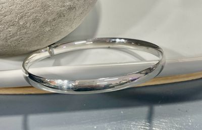 Sterling Silver OVAL Solid Bangle 7mm/67