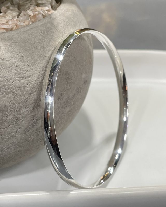 Sterling Silver Solid ROUND Bangle -5.50mm