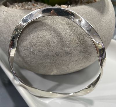 Sterling Silver Solid Ribbon Bangle