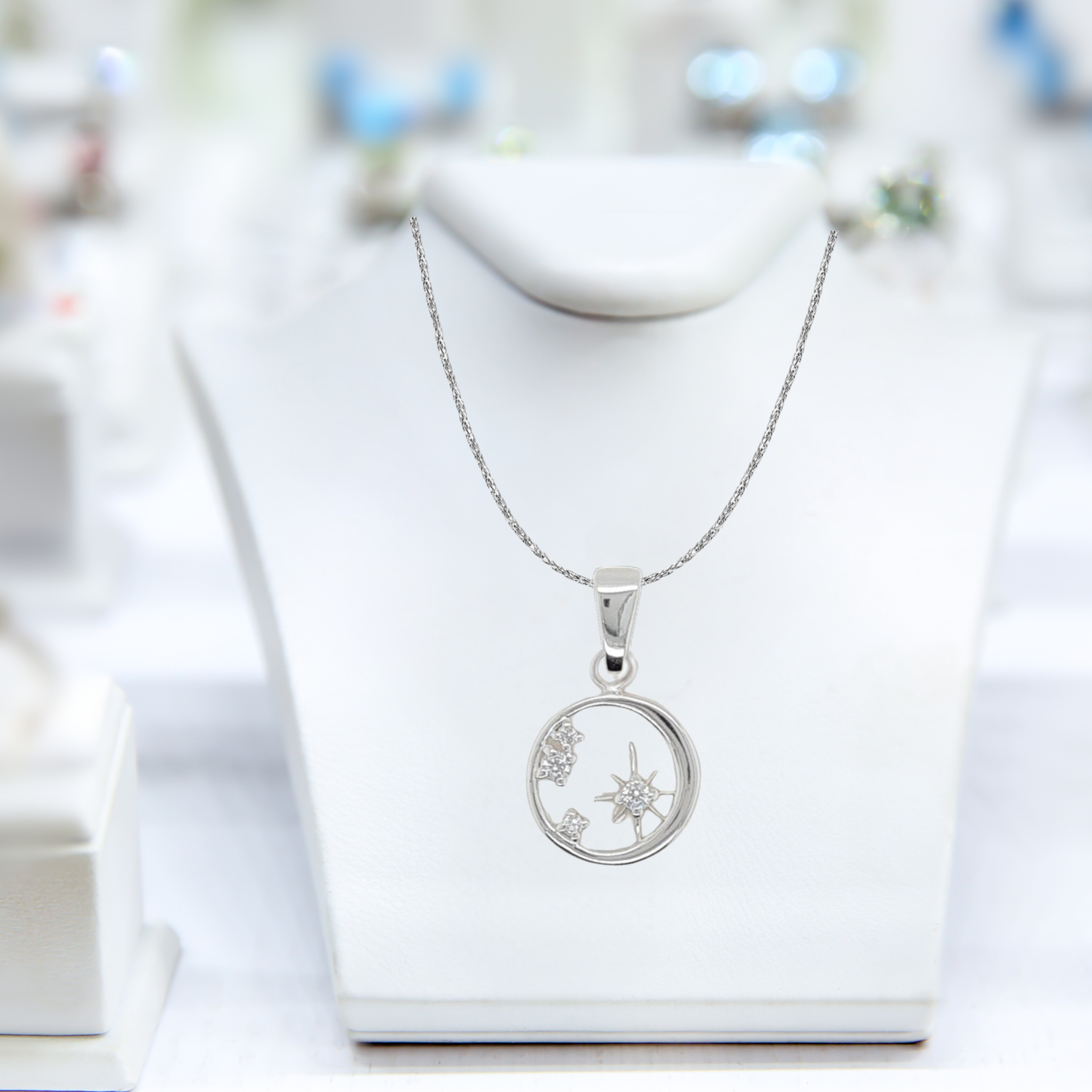 Sterling Silver Circle CZ Pendant & Chain