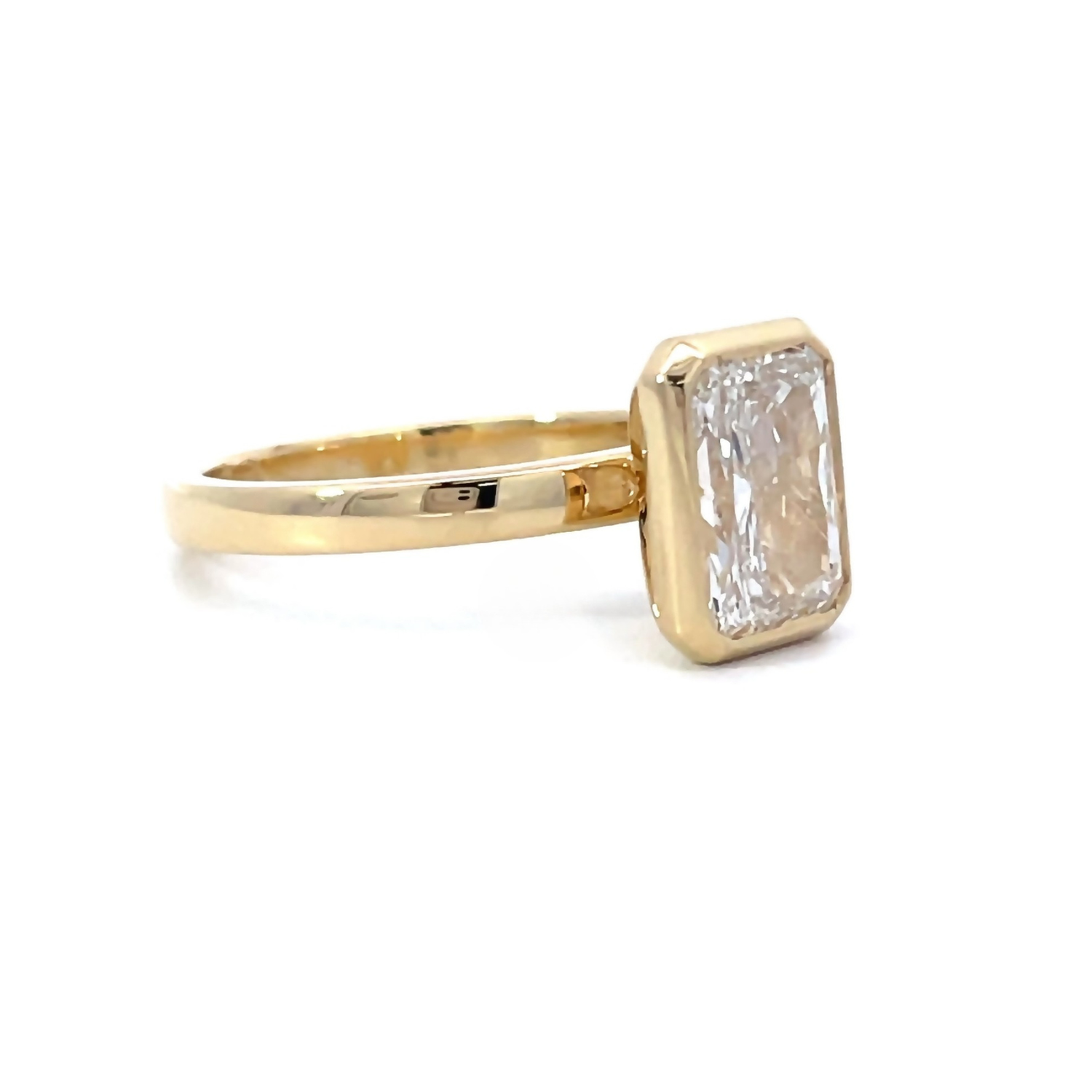 18Y Radiant Cut LAB Diamond Ring ( 2.01ct)