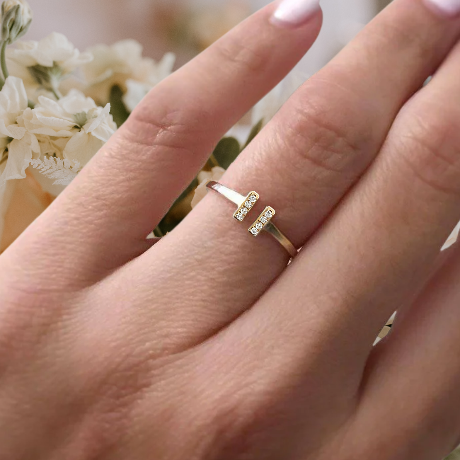 9ct Gold Double T-Bar Diamond Ring