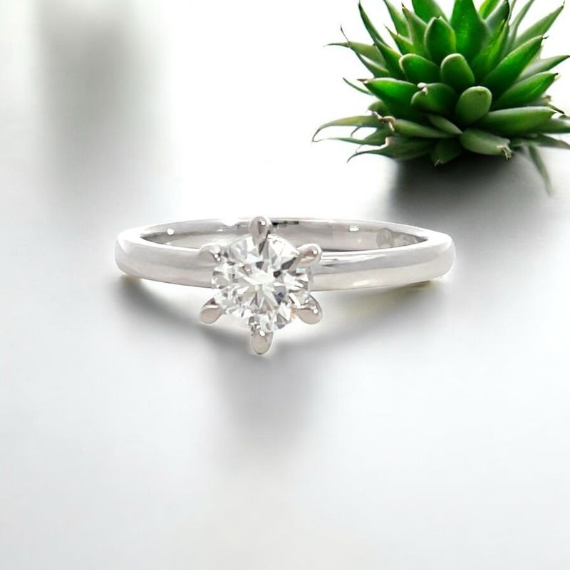 18ct White Gold Solitaire Diamond Engagement Ring (RBC = 0.50ct)