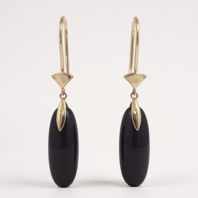 9ct Yellow Gold Onyx Drop Earrings 9ct Yellow Gold Onyx Drop Earrings