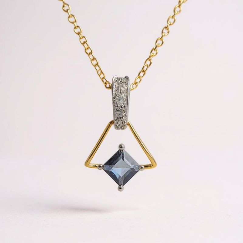 9YG Blue Sapphire & Diamond Pendant