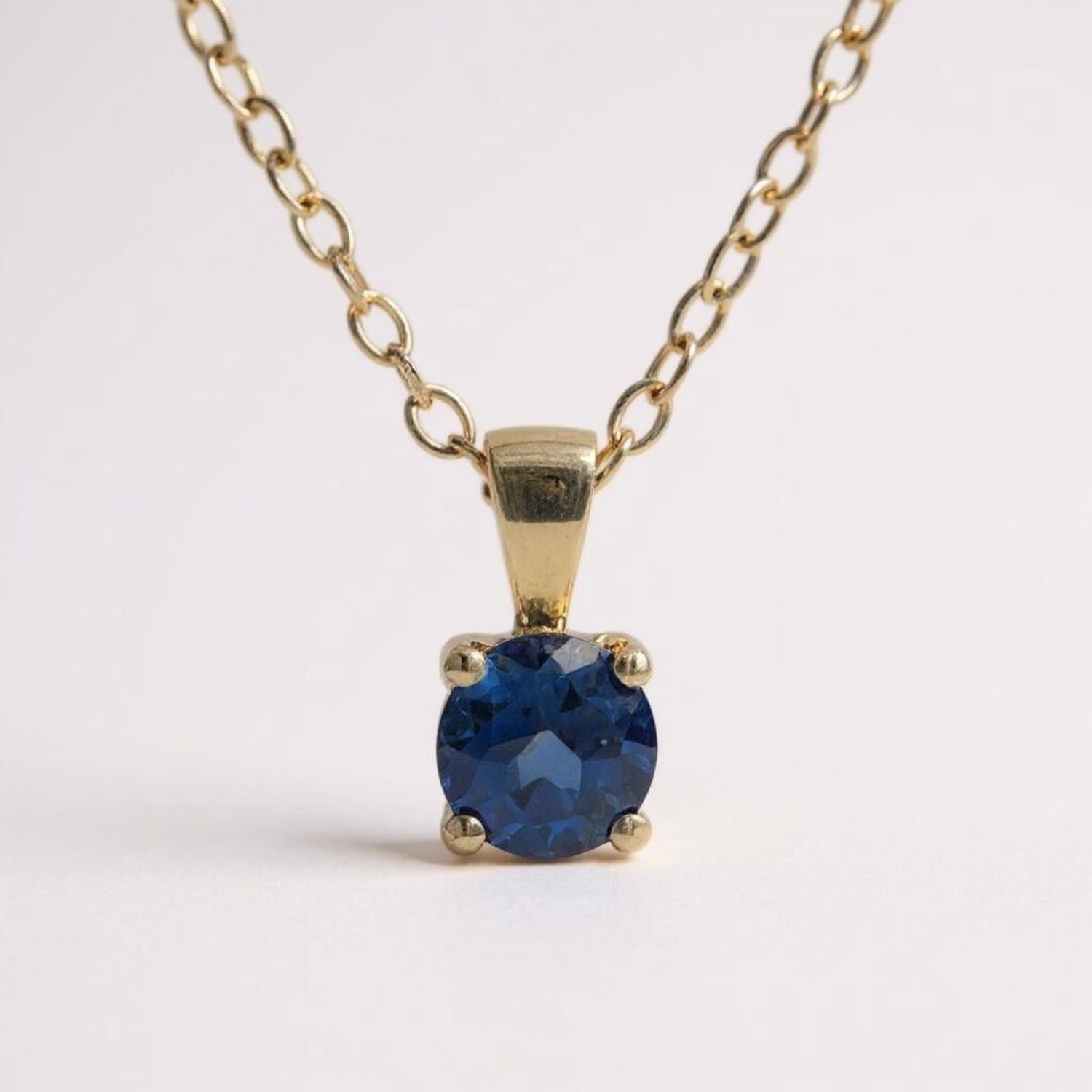 9ct Yellow Gold Ceylon Pendant