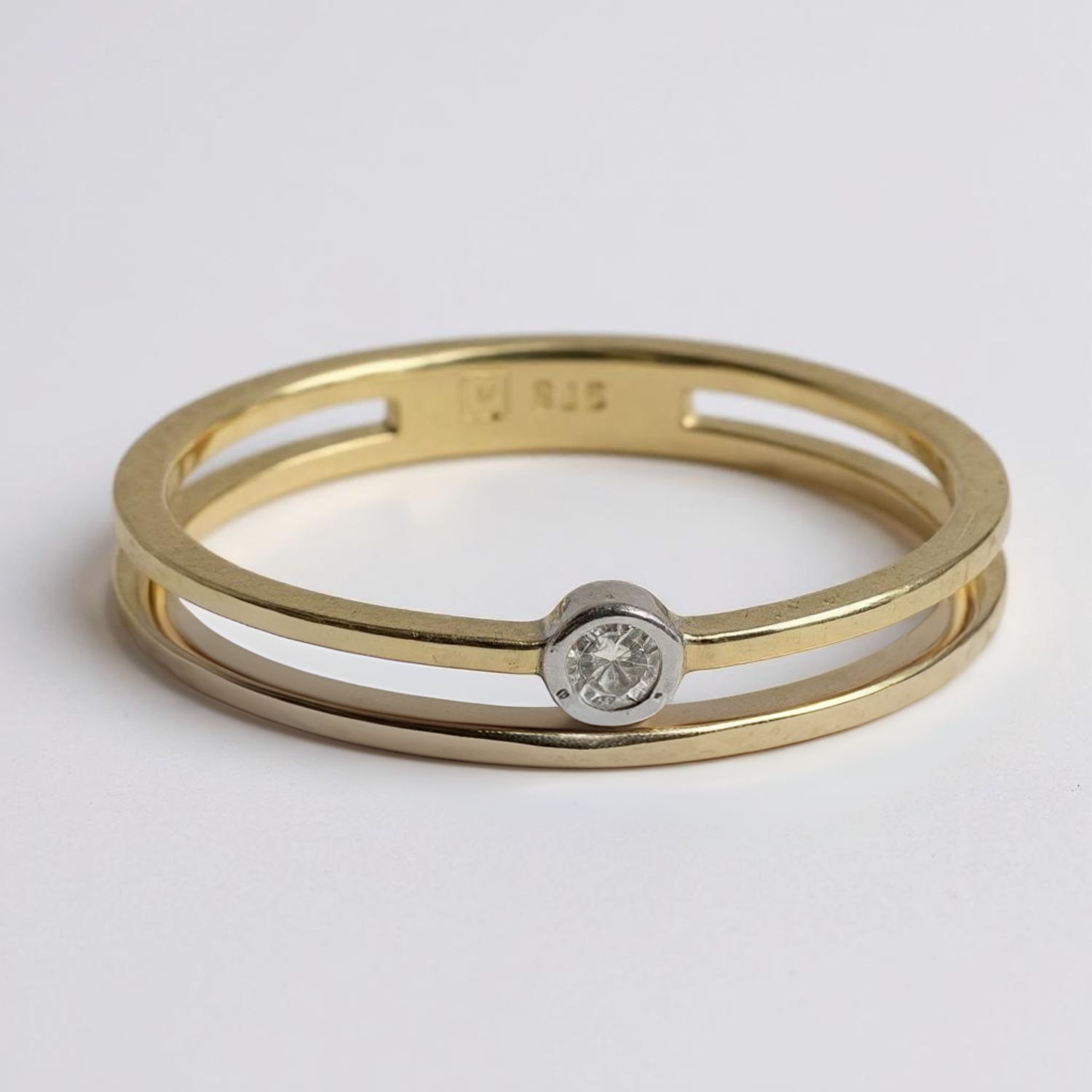 9ct Yellow Gold Split Band Diamond Ring