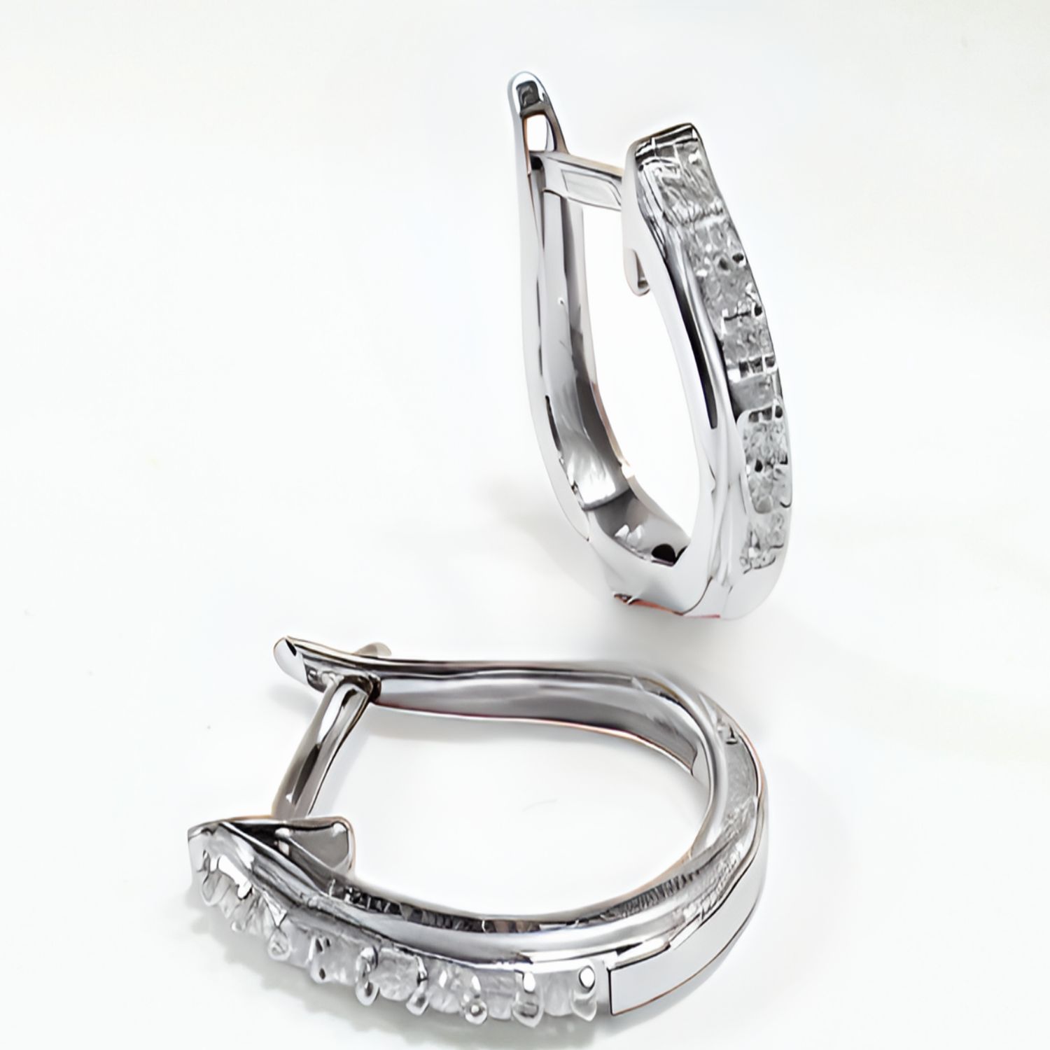 9WG Channel & Bead Set Diamond Huggie Earrings