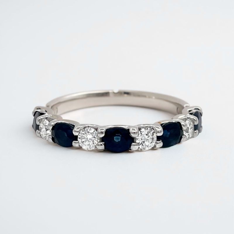 18ct WG Sapphire & Diamond Ring