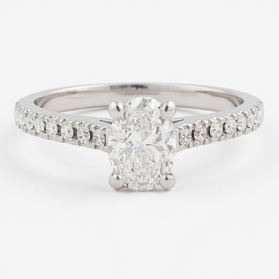 18ct White Gold Oval Cut Diamond Engagement Ring TDW = 0.91ct