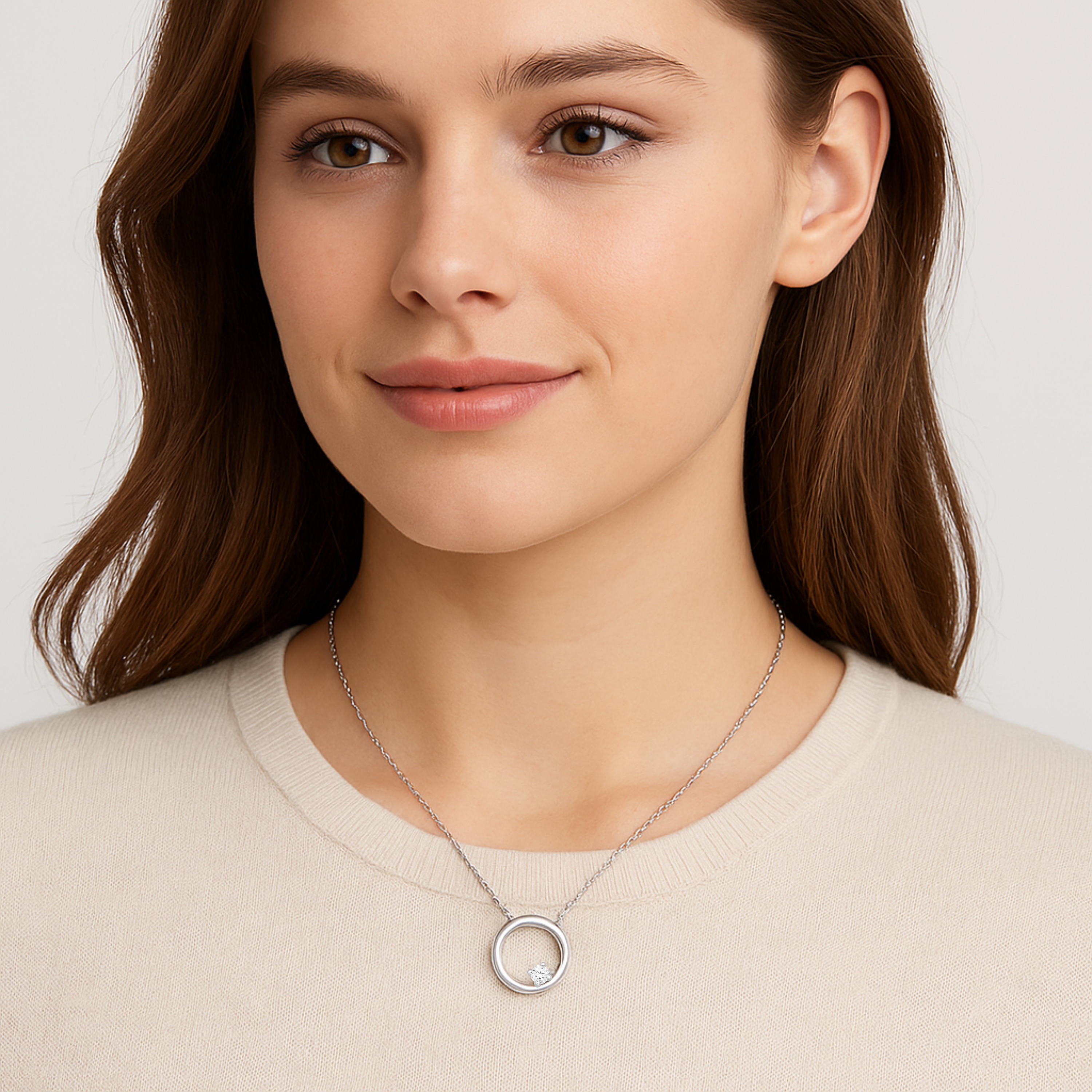 9ct White Gold Circle Diamond Pendant & Chain