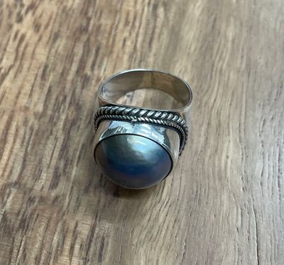 Sterling Silver Ocean Blue Mabe Pearl Patten Ring