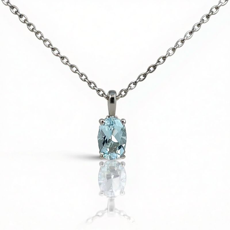14ct White Gold Aquamarine Pendant & Chain