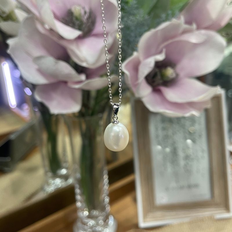 Sterling Silver 10mm White Keshi Pearl Pendant & Chain