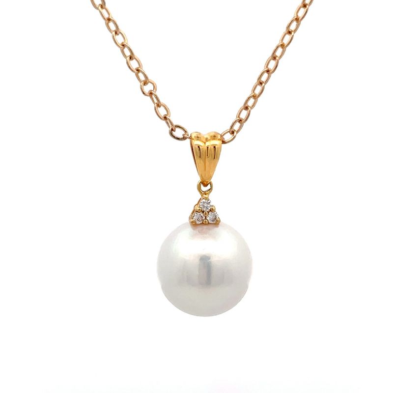 9ct Yellow Gold Diamond & Pearl Pendant