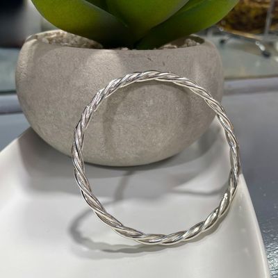 Sterling Silver Solid Twist Bangle Sterling Silver Solid Twist Bangle