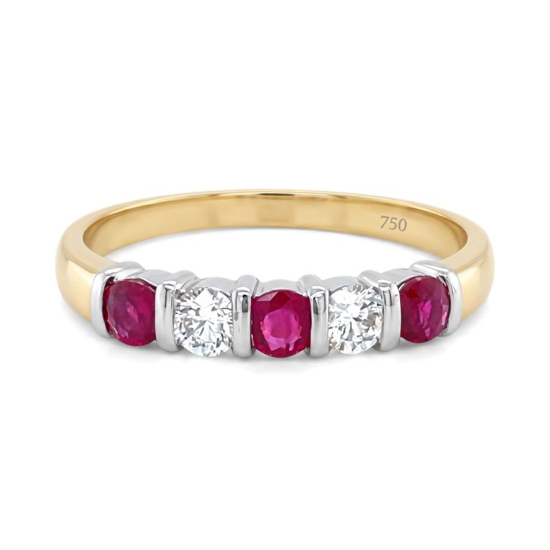 18ct Bar Set Ruby & Diamond Ring 18ct Bar Set Ruby & Diamond Ring