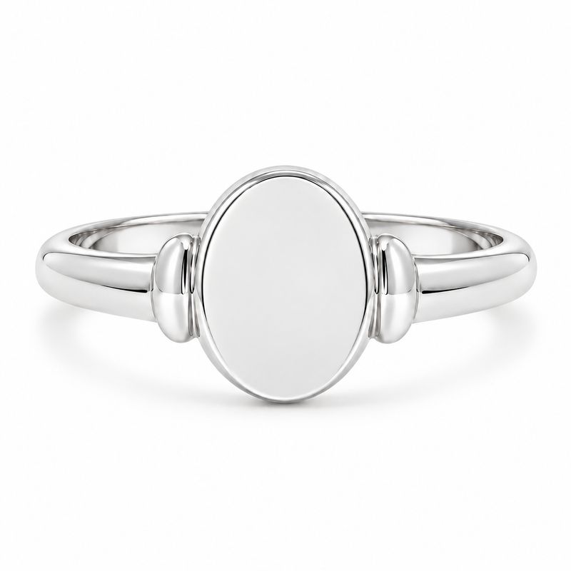 Oval Signet Ring -Small (8x6m)
