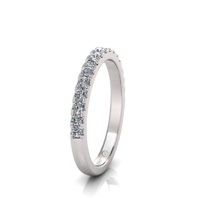 18W Shared Claw Set Wedding Ring (3pts 13=0.39ct)