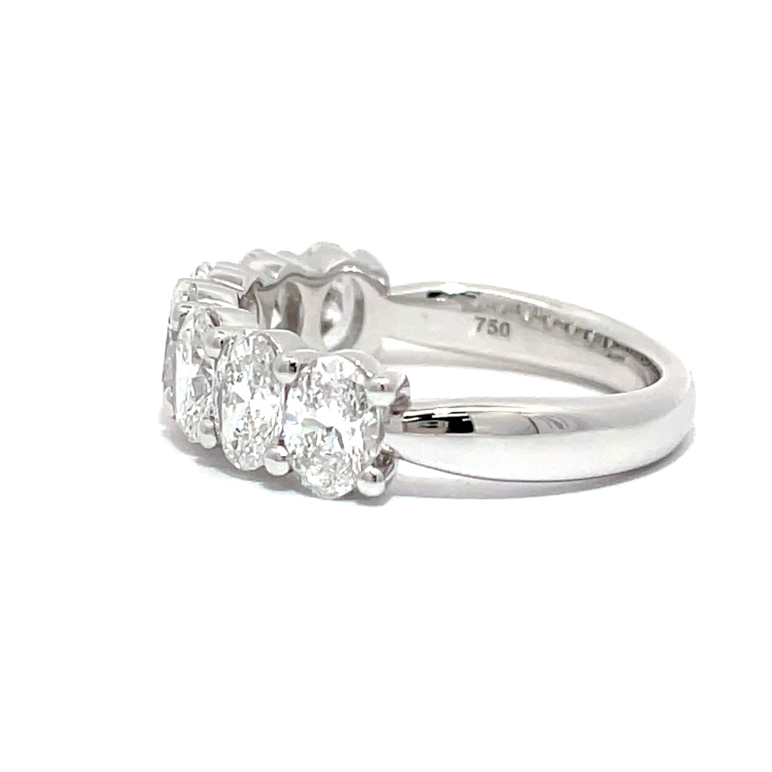 18ct White Gold Oval Lab Diamond Dress Ring