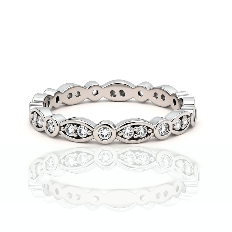 Round & Marquise-Style Diamond Wedding Ring