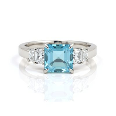 18ct White Gold Aquamarine & Diamond Ring 18ct White Gold Aquamarine & Diamond Ring