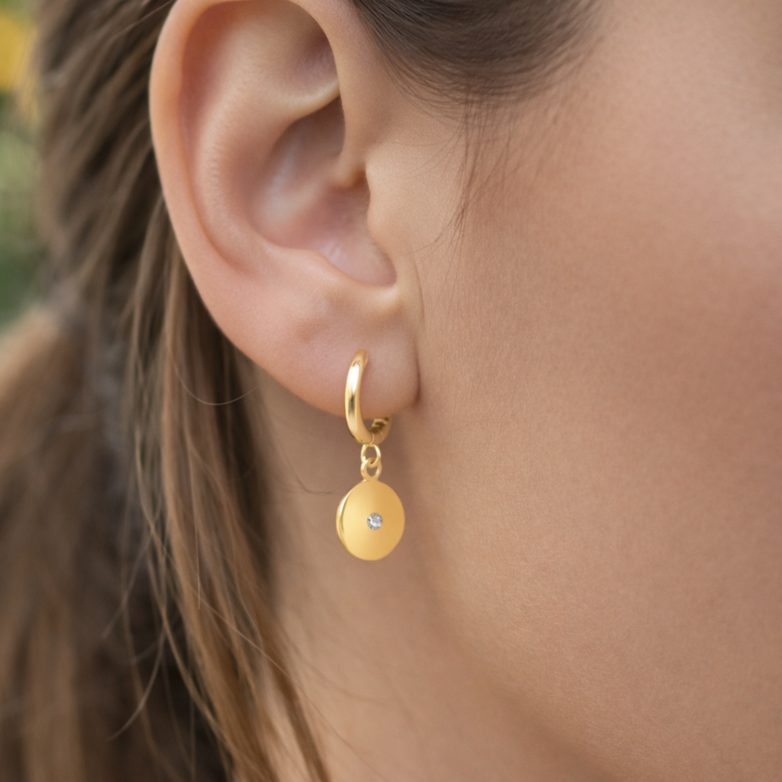 SS YGP Round CZ 12mm Huggies