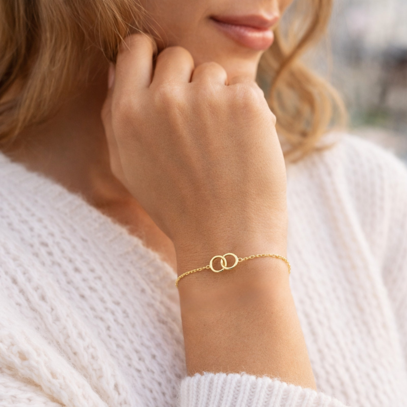 14k Gold Vermeil Circle Bracelet