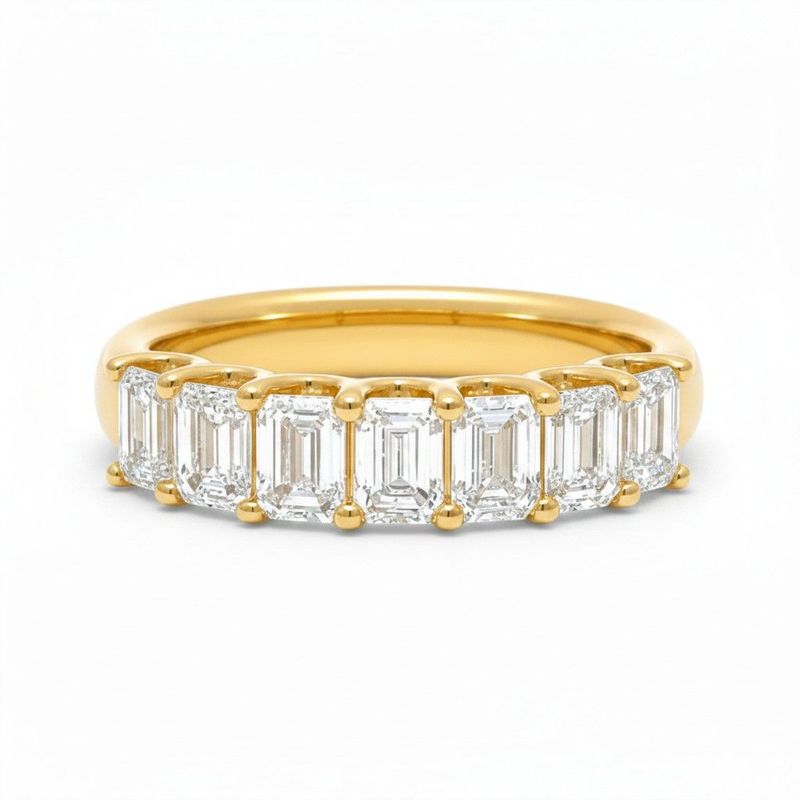 18ct Emerald Cut Diamond Ring