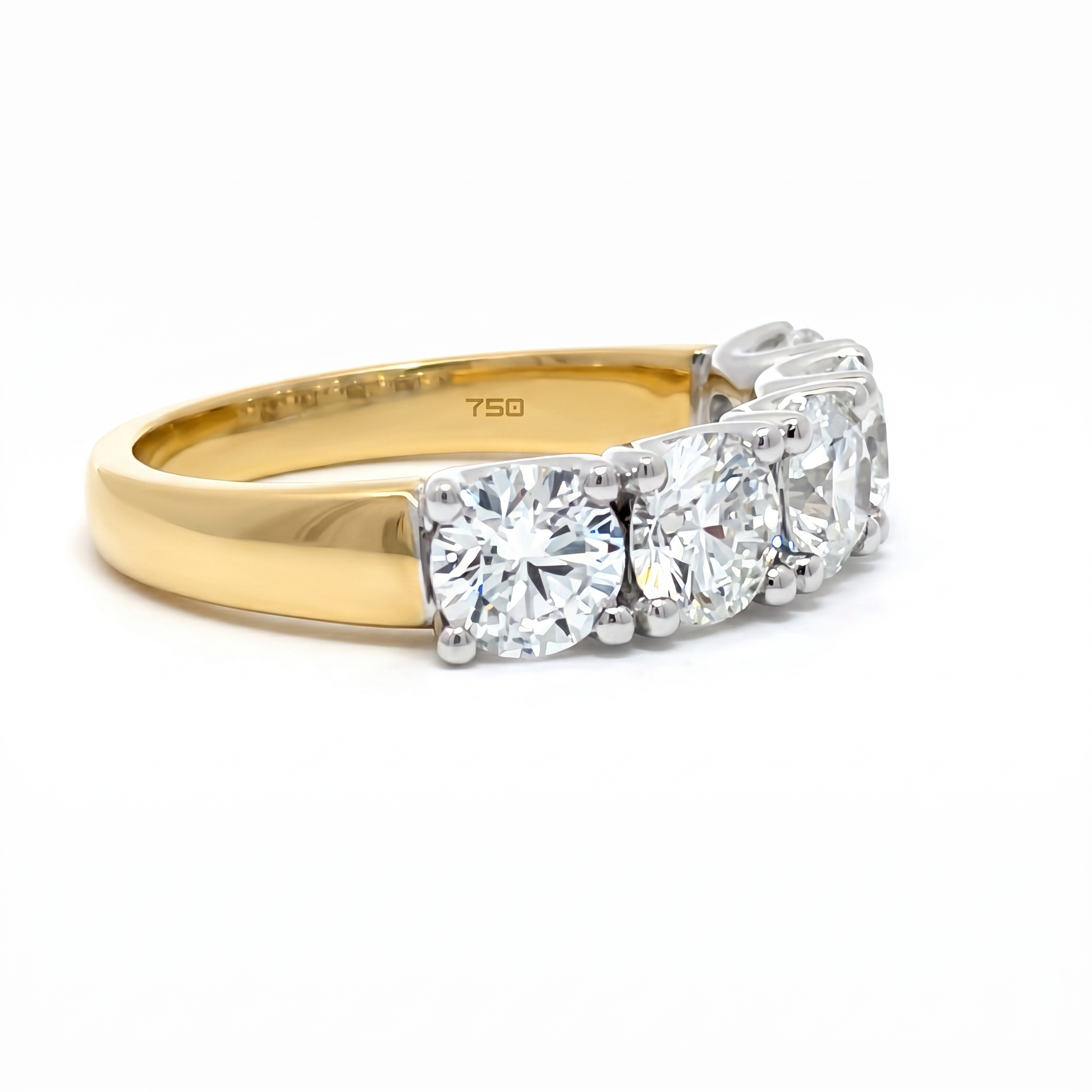 18ct Two Tone Diamond Five Diamond Ring. (2.50cts)