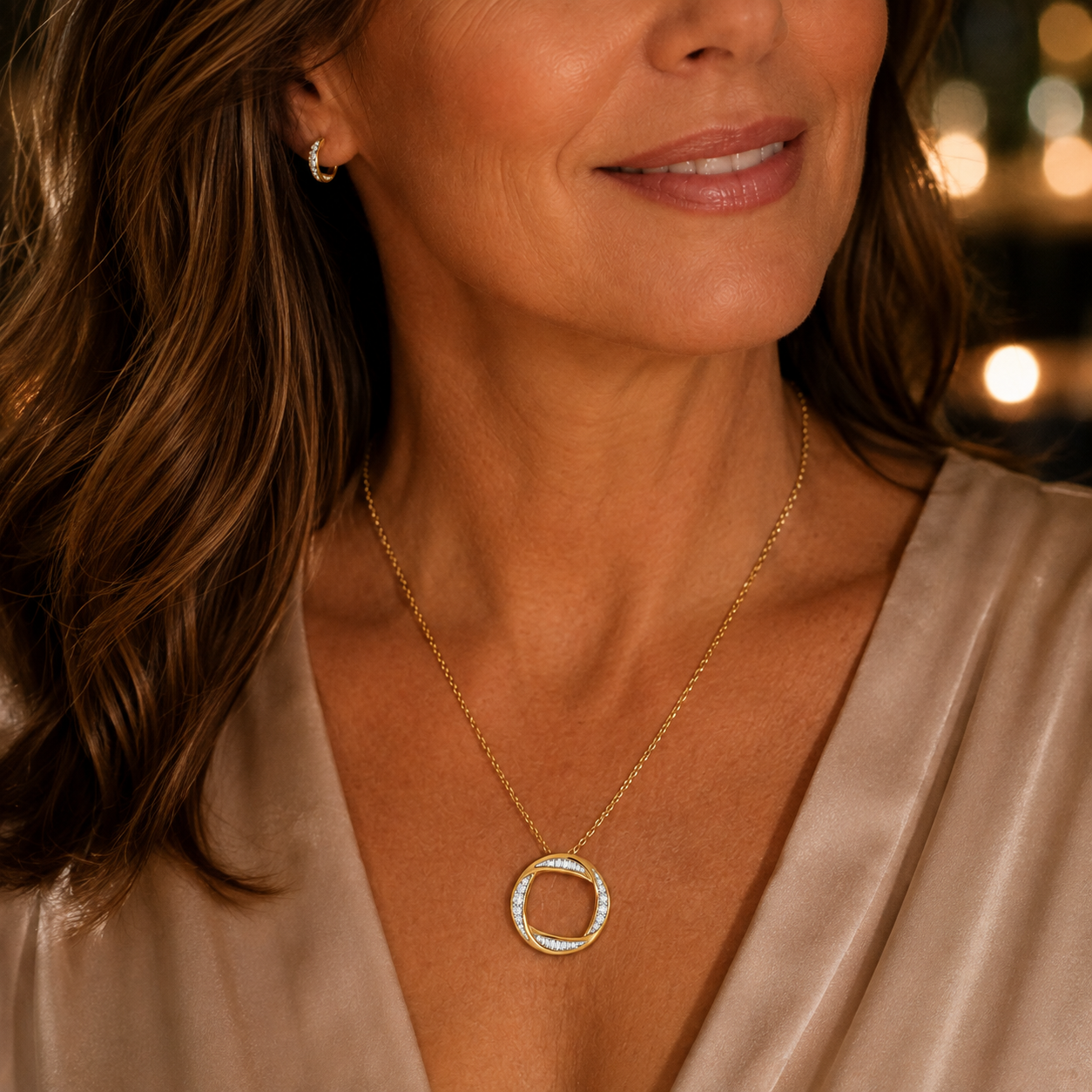 ​9ct Yellow Gold Open Circle Diamond Pendant