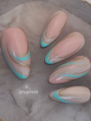 Adria - Med. Almond, Smooth &amp; Glossy