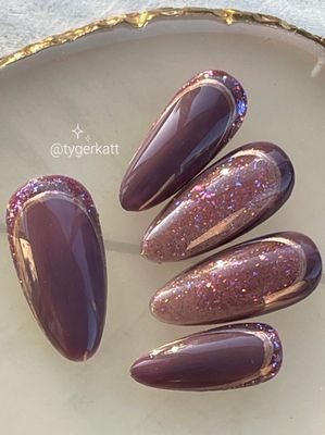 Arabella - Med. Almond, Smooth &amp; Glossy