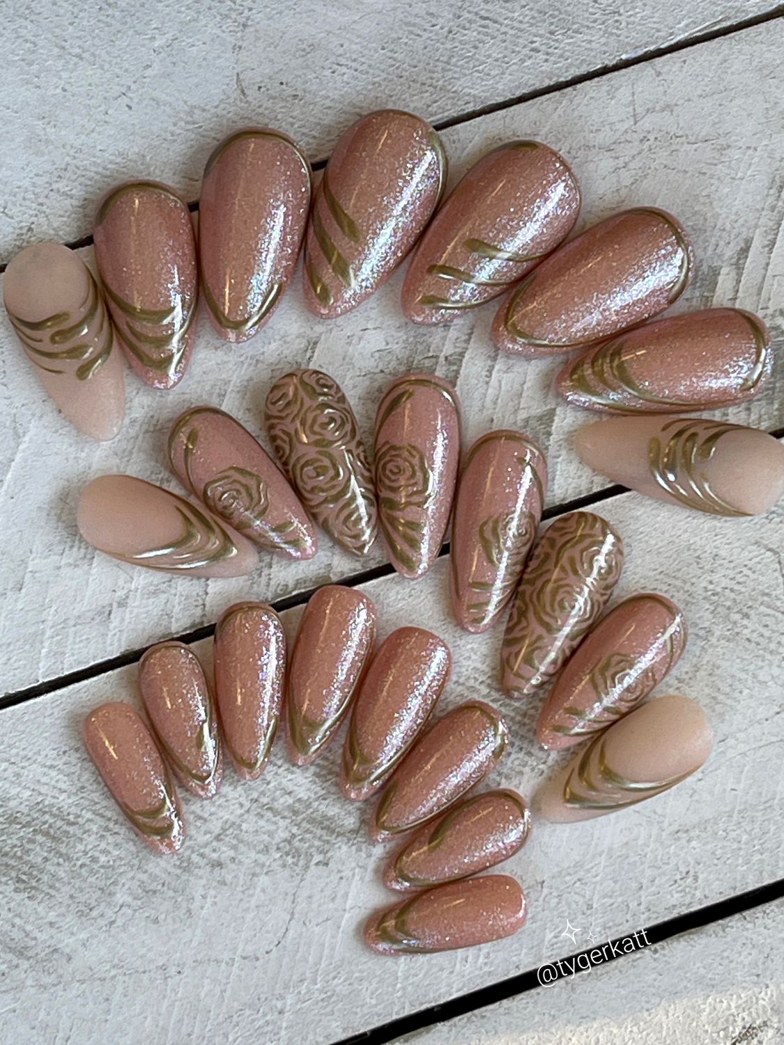 Anthea - Med. Almond, Smooth &amp; Glossy