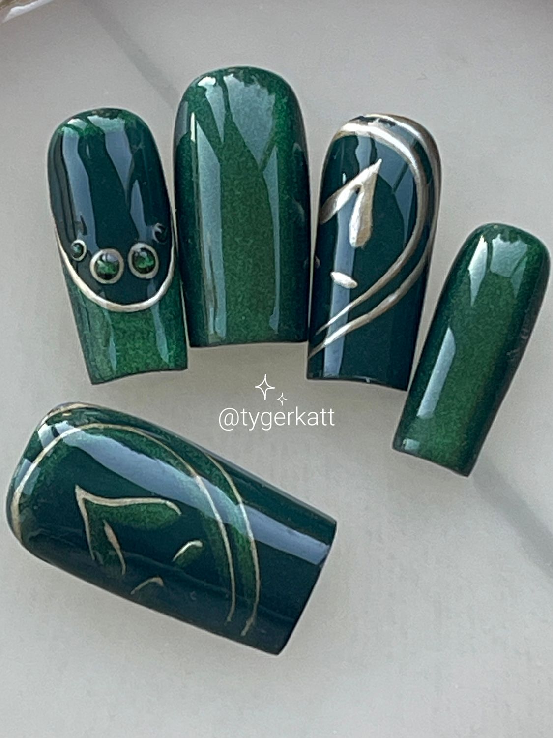 Arachne - Med. Square, Smooth &amp; Glossy