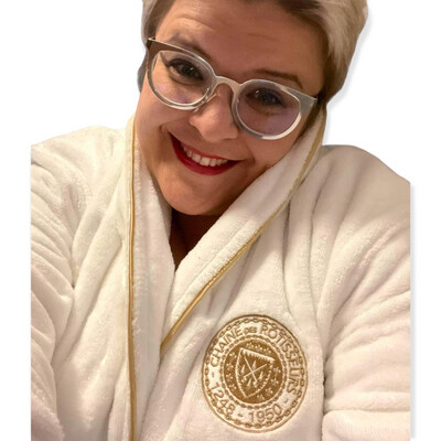 Luxury bath robe with golden details and Châine embroidered patch, size L/XL