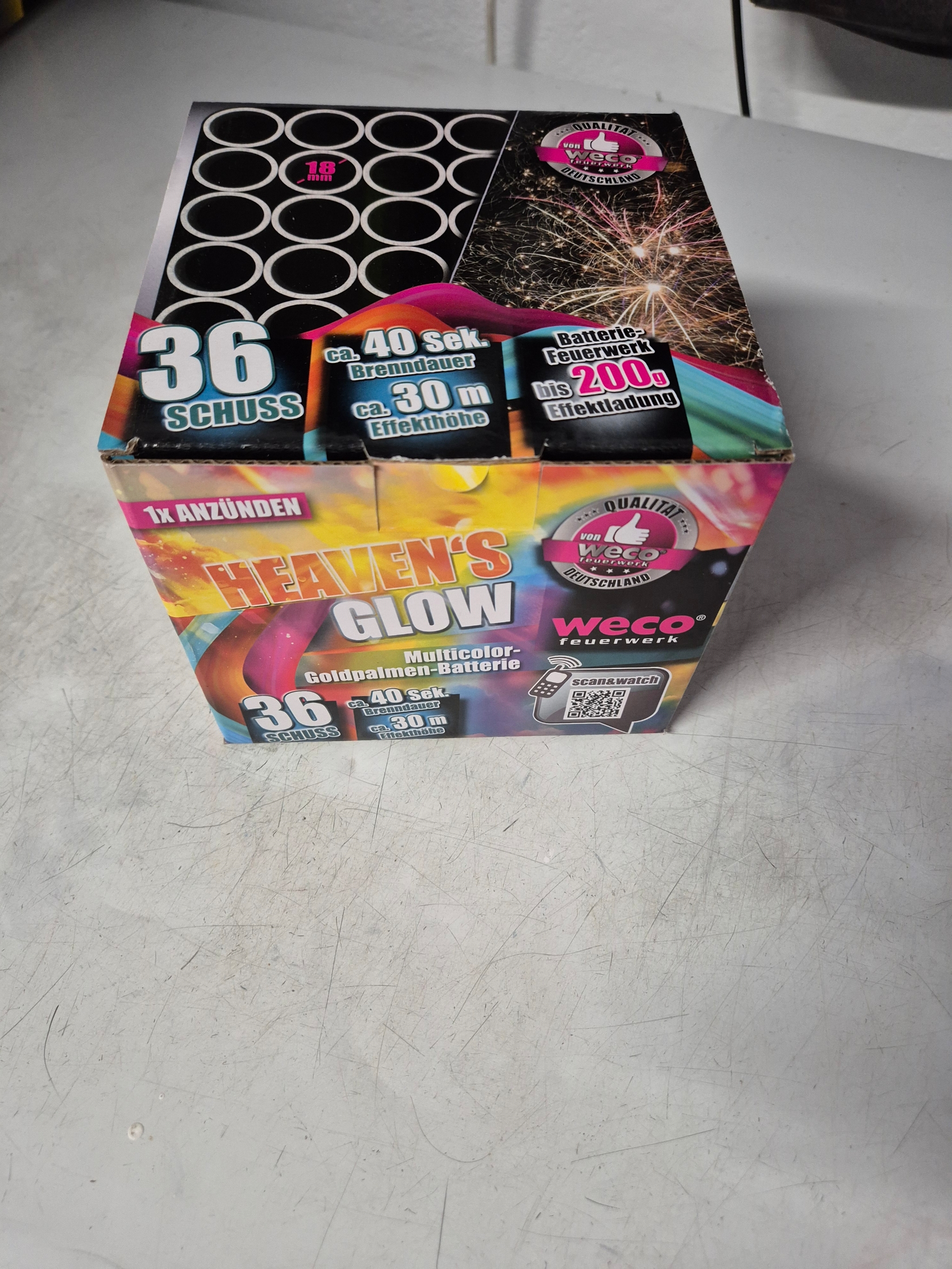 Multicolor-Goldpalmen-Batterie „Heaven's Glow 36 Schuss