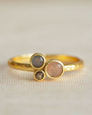 MUJA Ring aevy triple smoky quartz, labradorite & meach moonstone gold plated size 52