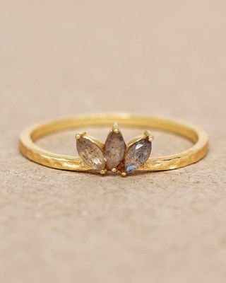 MUJA Ring labradorite three stones leave hammered gold plated size 56