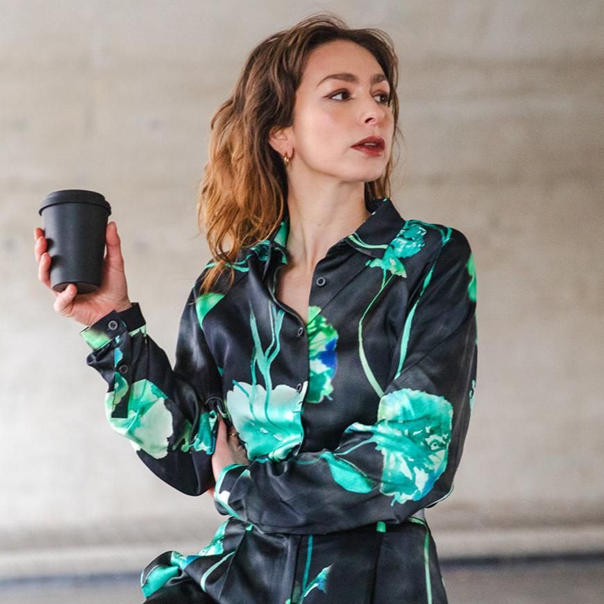 W25 Mon col PEARL BLOUSE GREEN DANDELION