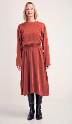 W25 SUIT 13 NASSI DRESS HENNA