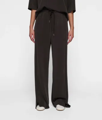 Z25 10 soft wide leg jogger chocolate Z25 10 soft wide leg jogger chocolate