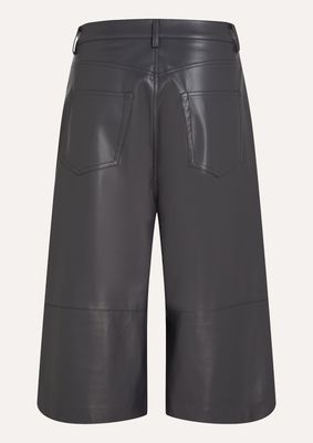 W26-27 CIRCLE TERRI SHORT