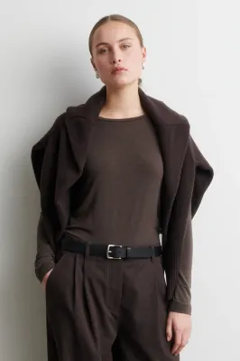W26-27 SECOND MATIMA O-NECK TEE DARK BROWN