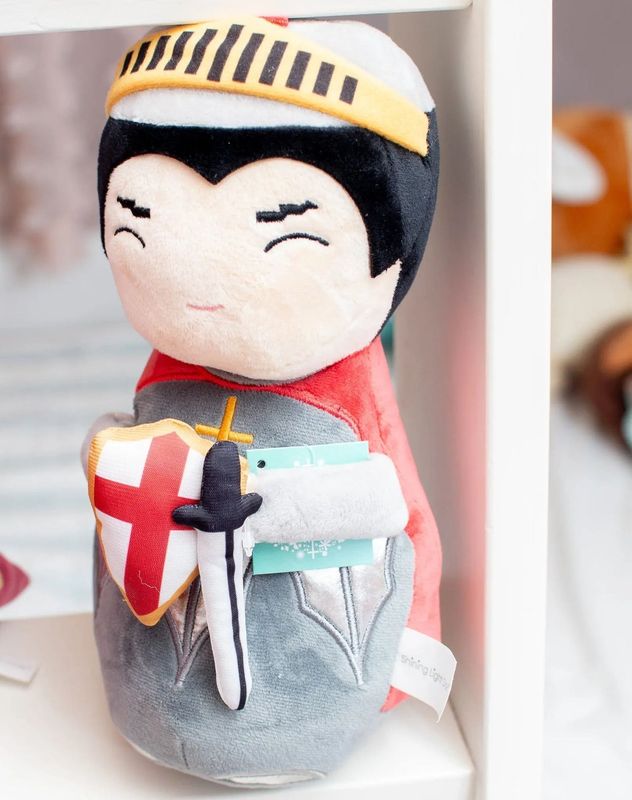 HEILIGER GEORG (SHINING LIGHT DOLL PUPPE)